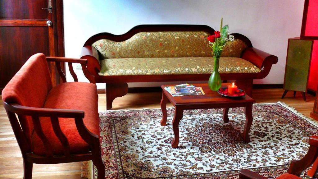 Casa De Las Rosas Куенка Екстериор снимка