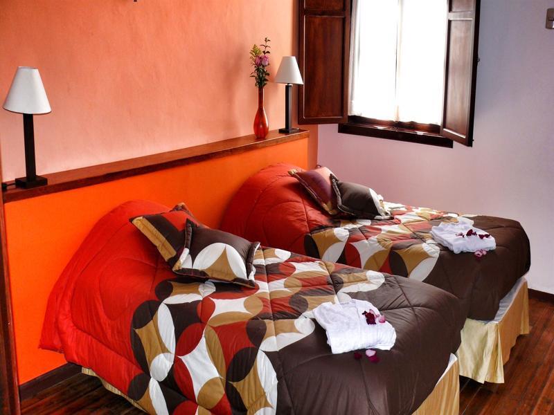 Casa De Las Rosas Куенка Екстериор снимка